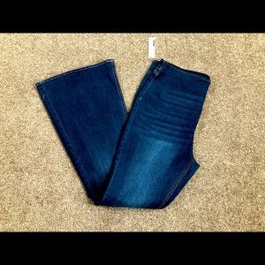 No Boundaries XL Super High Rise Pull-on Flare Bottom Dark Wash Denim Jeans